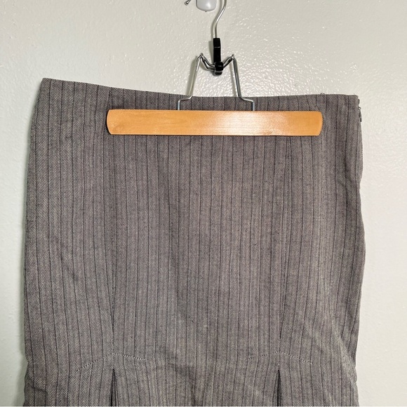 To the Max Skirt Pleated Trumpet Hem Herringbone Black White 0 - Picture 2 of 9